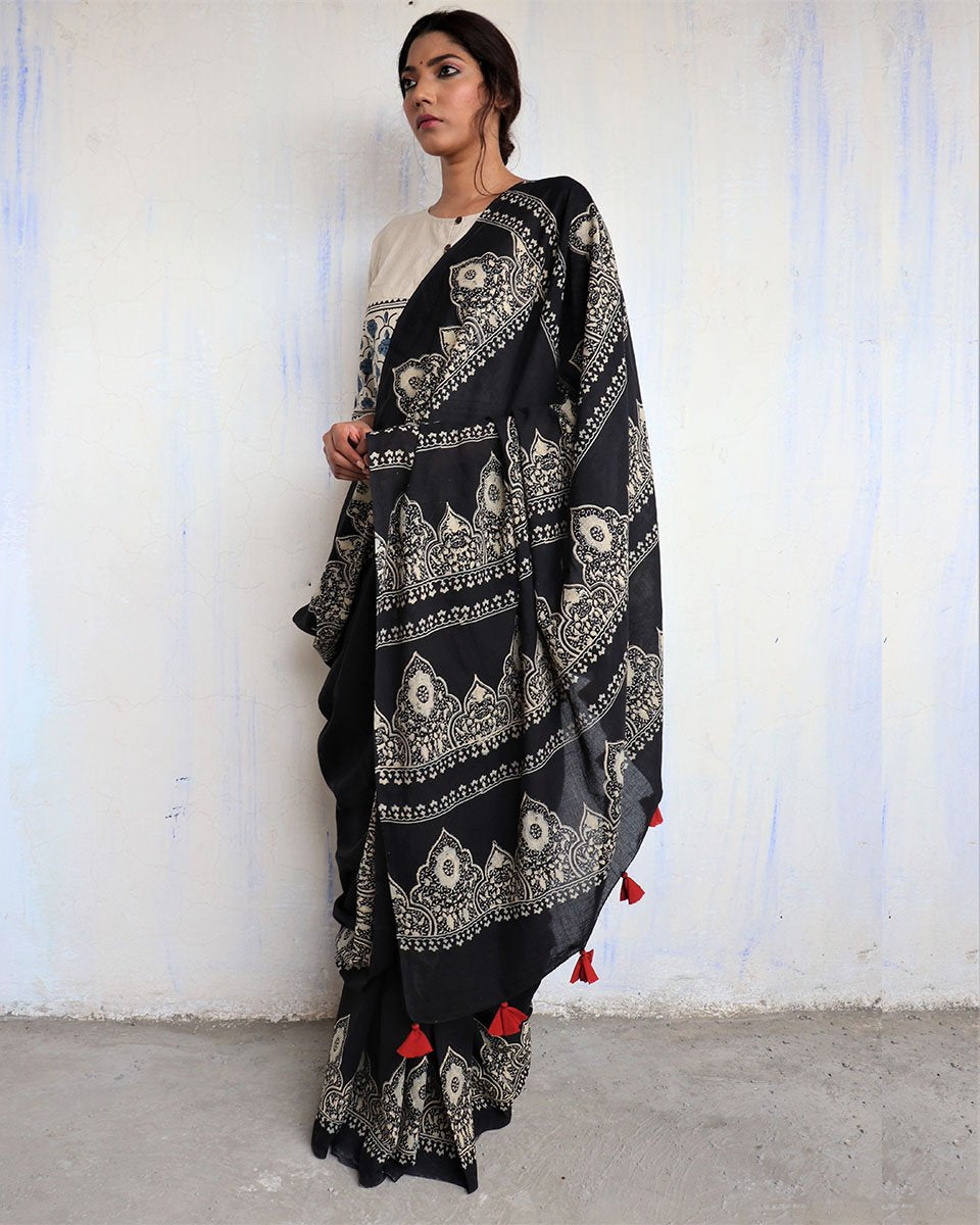 Black Cotton Saree | mul mul cotton saree | Cotton saree online | Black Saree Cotton | Chidiyaa