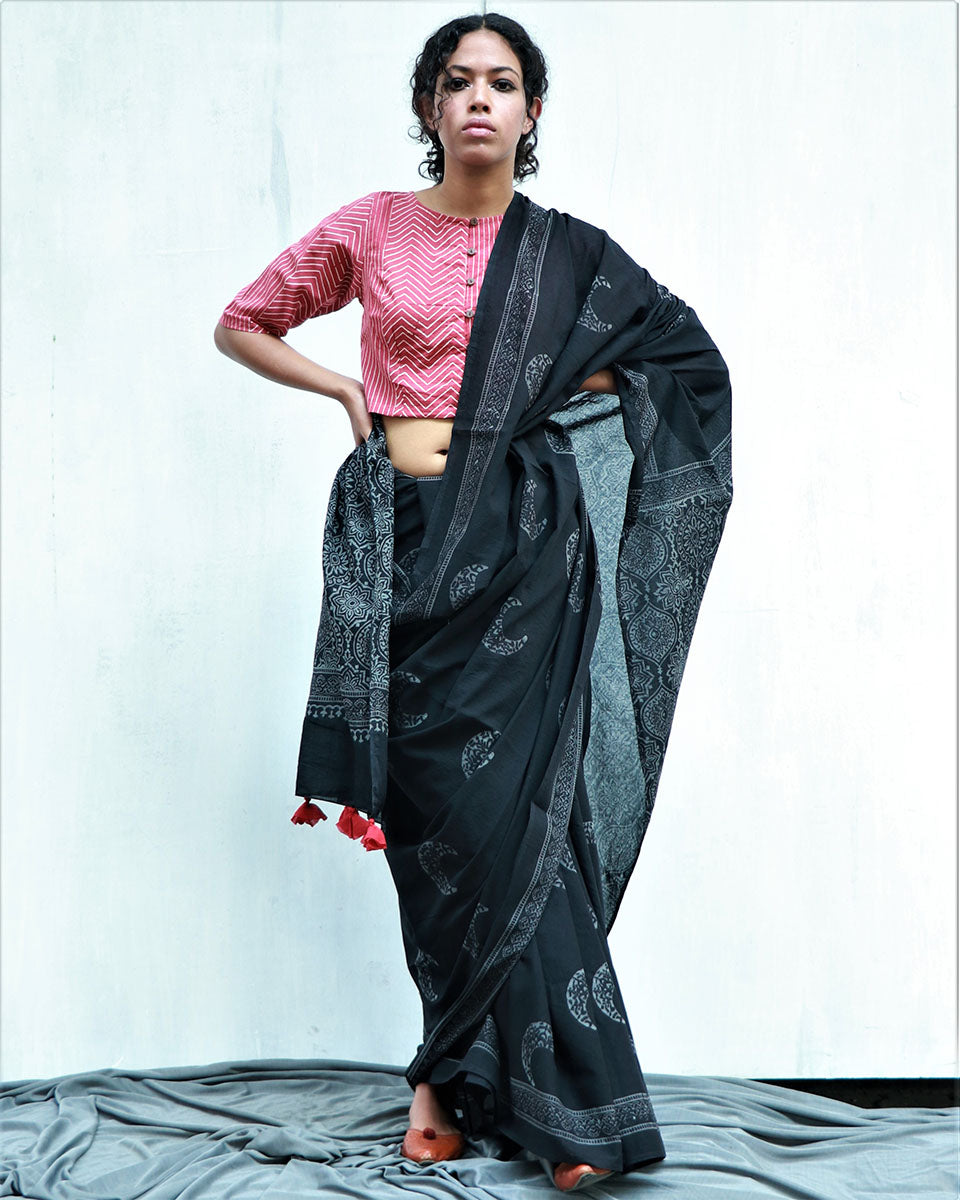 Black Cotton Saree | mul mul cotton saree | Cotton saree online | Black Saree Cotton | Chidiyaa