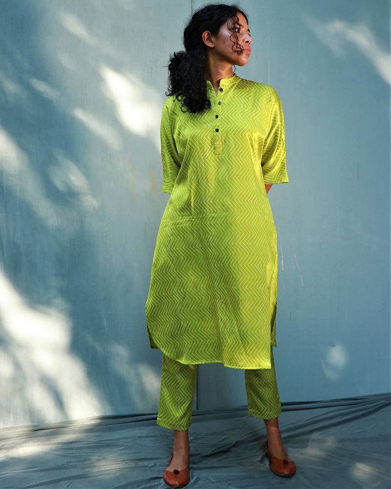 Parveen Mashru Silk Kurta (Set Of 2) -Saahiba