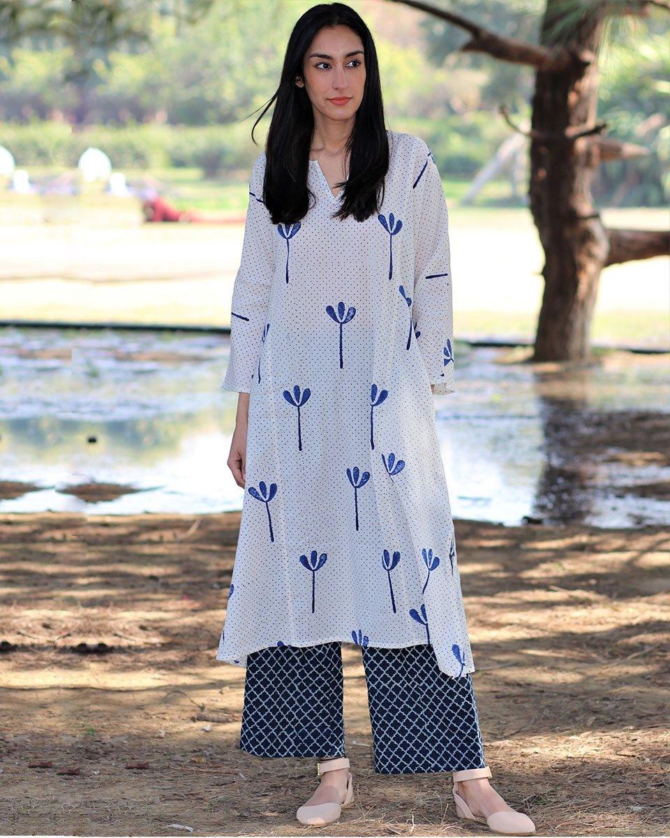 BUY IVORY BLOCKPRINTED KURTI WITH PALAZZO (SET OF 2) | Chidiyaa